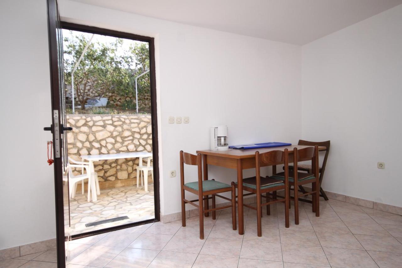 Apartments By The Sea Kustici, Pag - 6335 Zubovići Extérieur photo