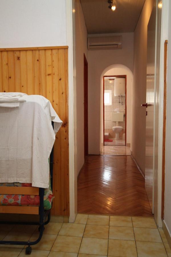 Apartments By The Sea Kustici, Pag - 6335 Zubovići Extérieur photo