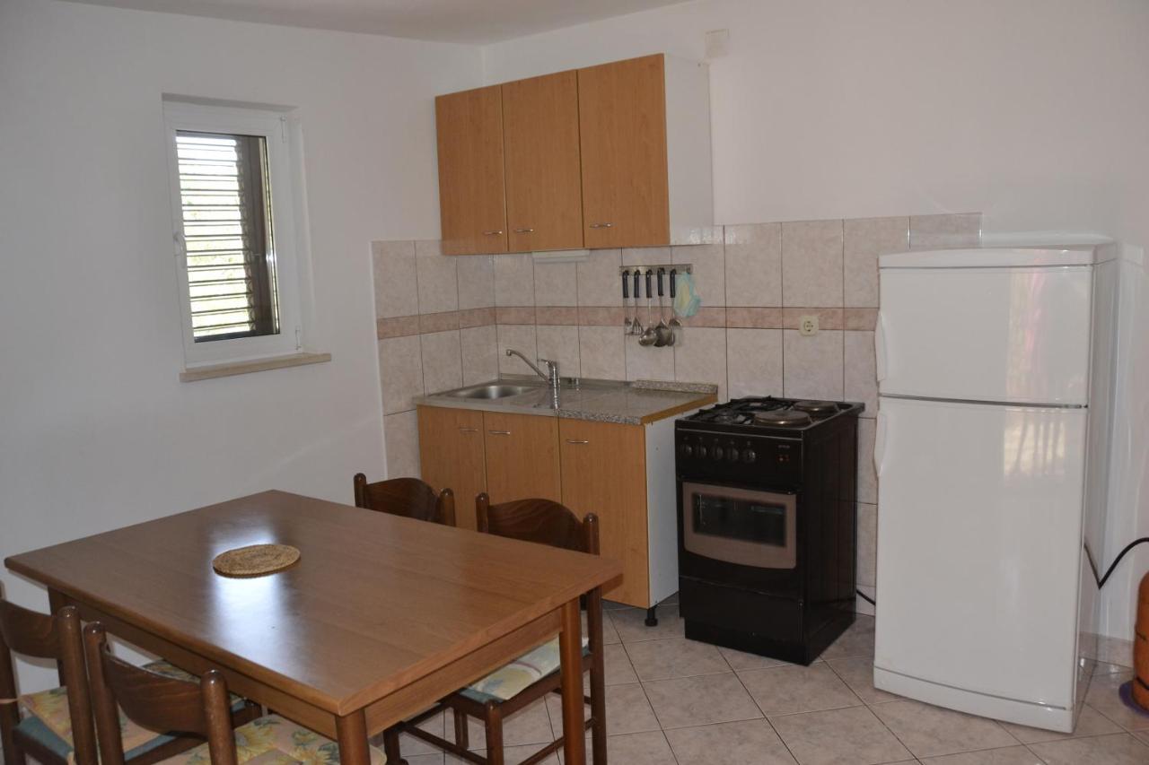 Apartments By The Sea Kustici, Pag - 6335 Zubovići Extérieur photo