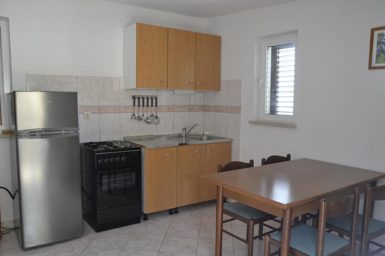 Apartments By The Sea Kustici, Pag - 6335 Zubovići Extérieur photo
