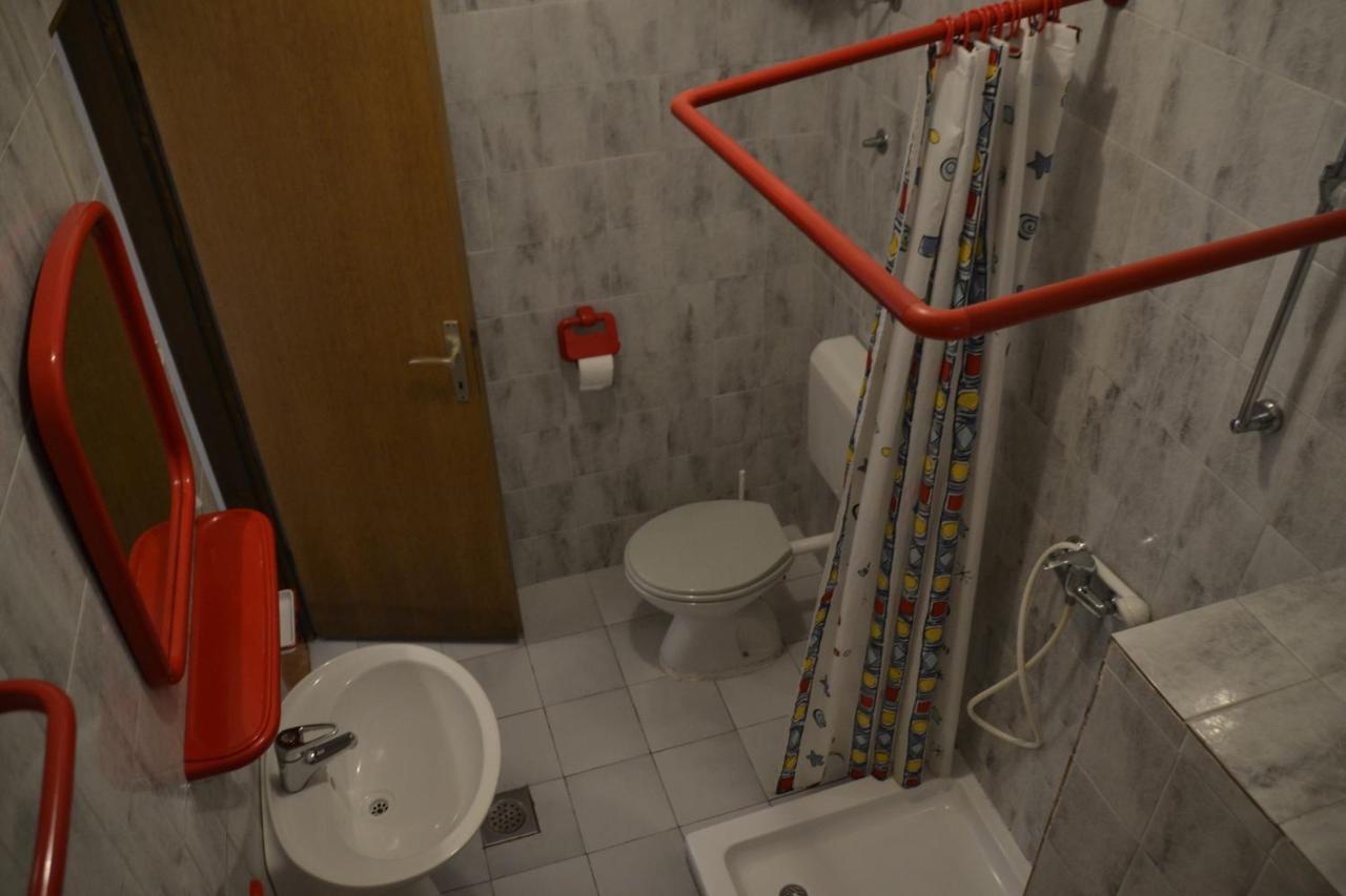 Apartments By The Sea Kustici, Pag - 6335 Zubovići Extérieur photo