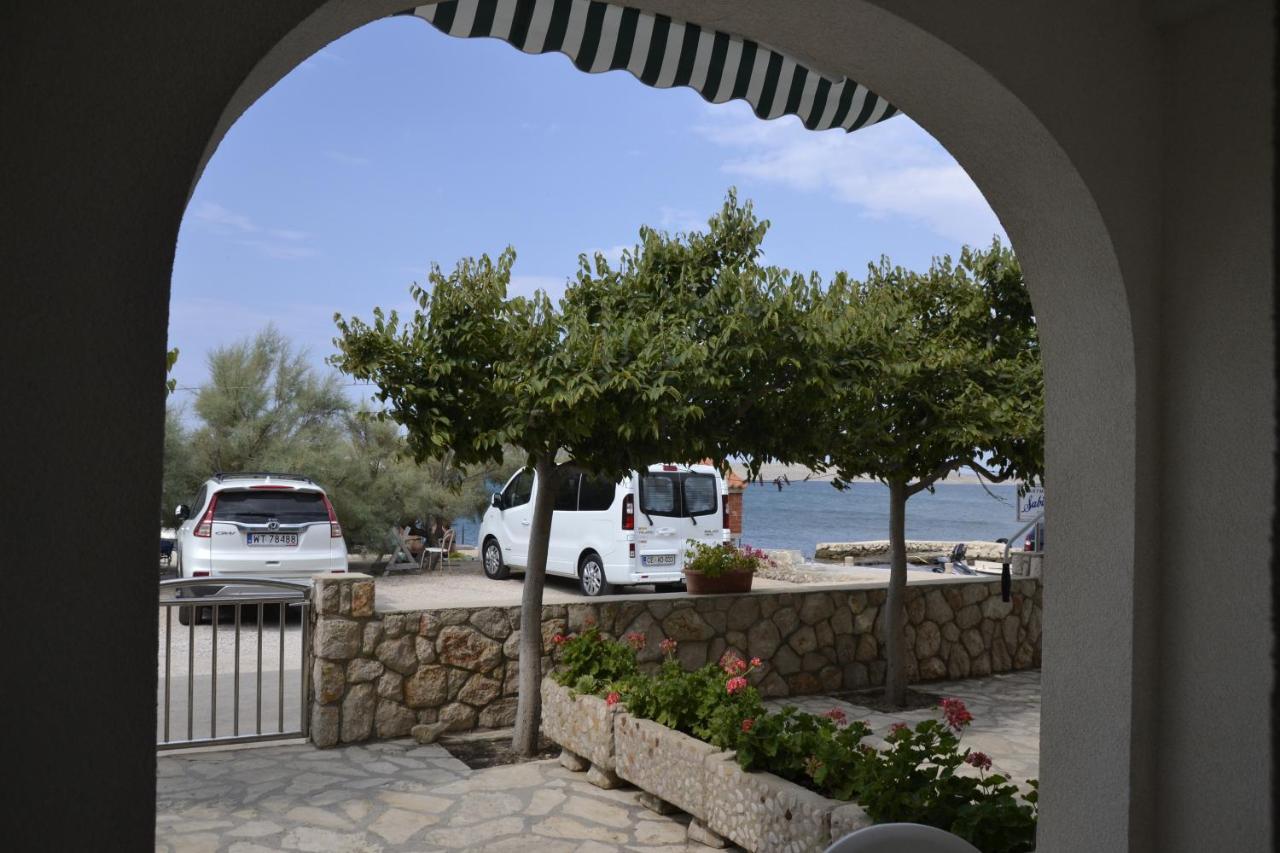 Apartments By The Sea Kustici, Pag - 6335 Zubovići Extérieur photo